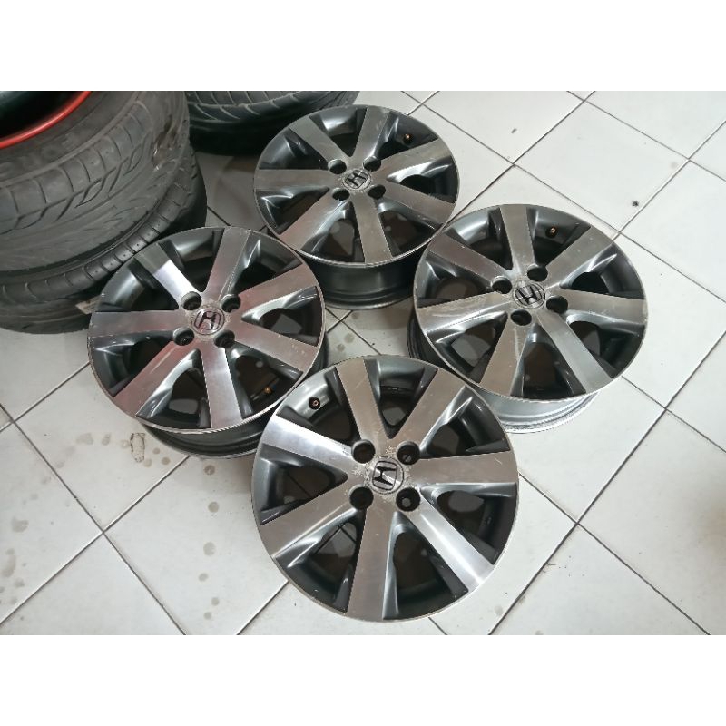 Velg Bekas Mobil Freed Ring 15 Lebar 5,5 Et 45 Pcd 4x100 Brio Mobilio yaris Vios jazz Calya sigra ag