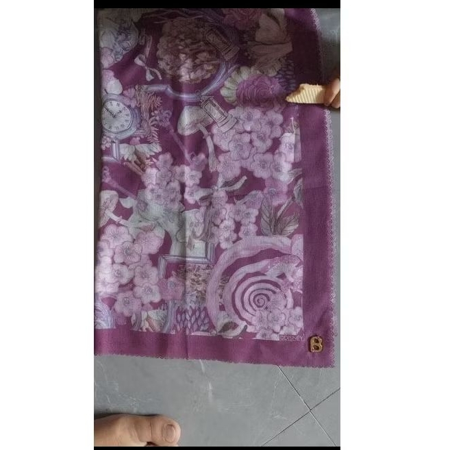 Preloved Hijab Buttonscarves // Wonderland Mauve (no box)