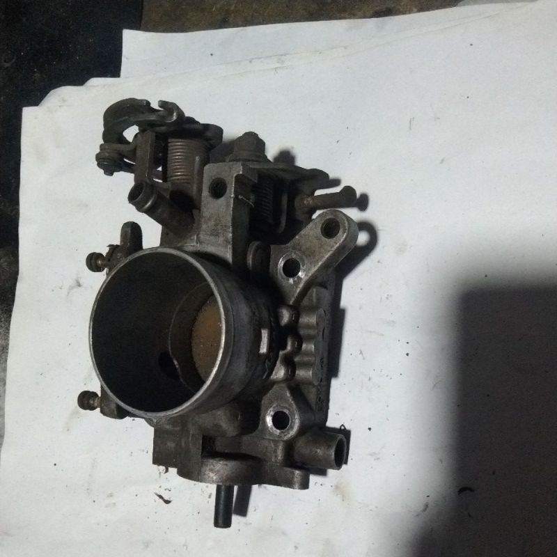 THROTTLE BODY TROTOLBODY TOYOTA CORONA ABSOLUTE 2.0