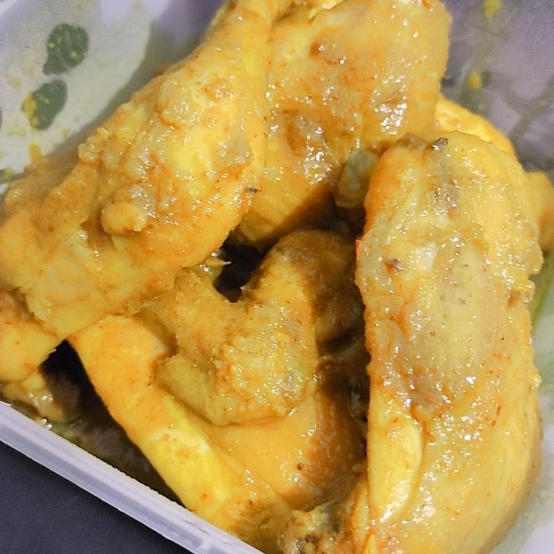 

AYAM BUMBU UNGKEP 1 EKOR SIAP GORENG