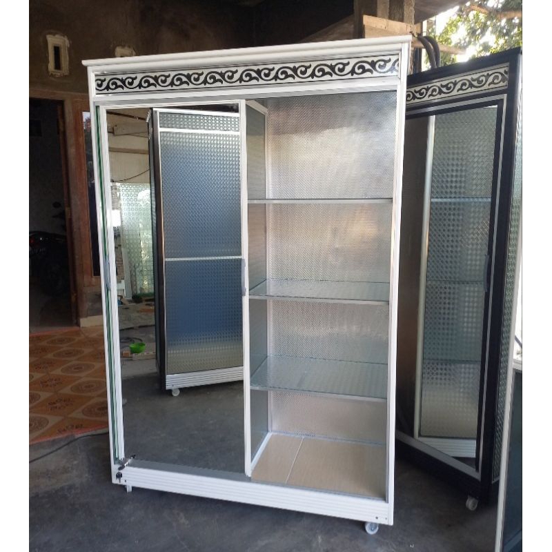 lemari aluminium pintu sliding