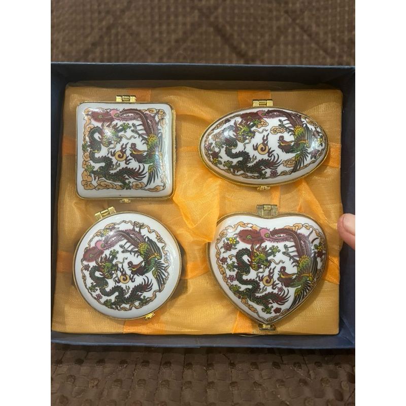 Tempat Penyimpanan Antik Made in China