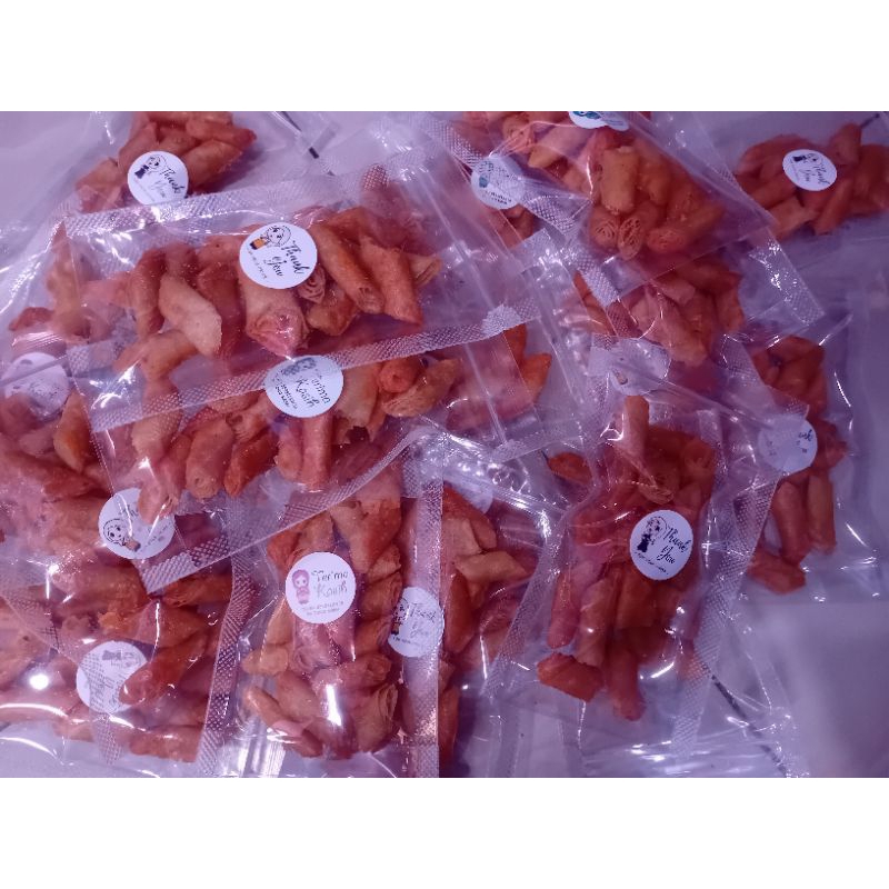 

Kripik Lumpia snack keluarga enak Renyah Gurih. Rasa Balado. 6 pcs kemasan standing pouch