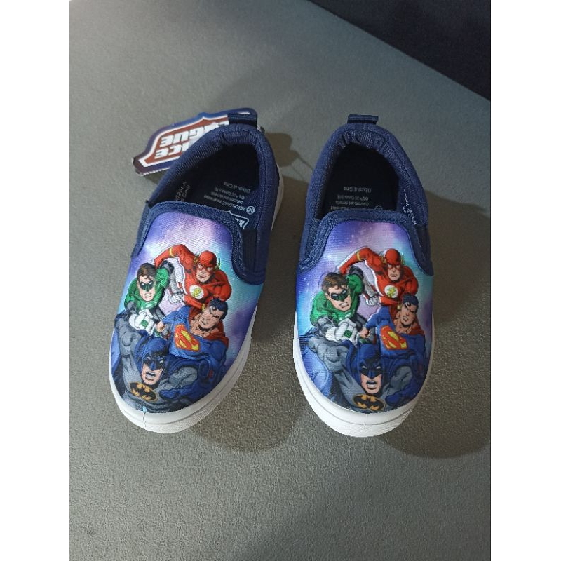 Sepatu anak Justice League size 26