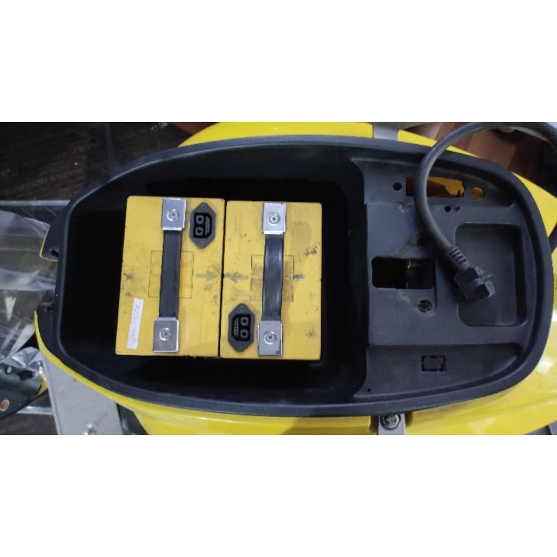 2 Baterai + Charger buat uwinfly T3, exotic,Goda, greentech