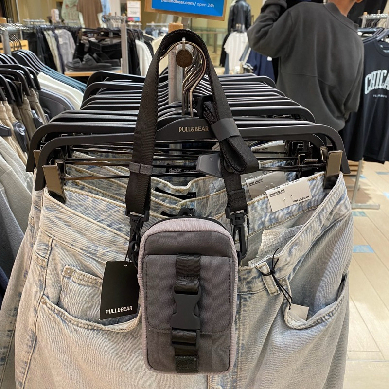 Jastip. Tas HP Pull&Bear (Man)