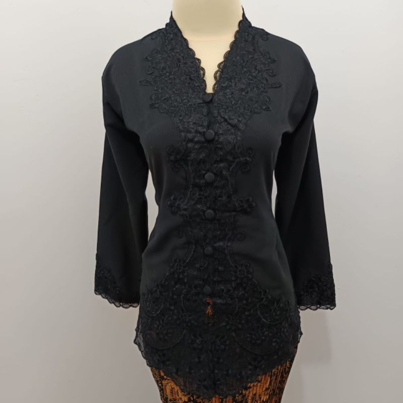 Kebaya encim senada hitam