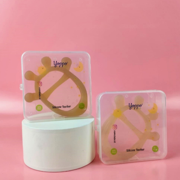 Yoppo Baby Teether Bayi Model Jerapah Bahan silikon BPA FREE/ Gigitan Bayi Silikon