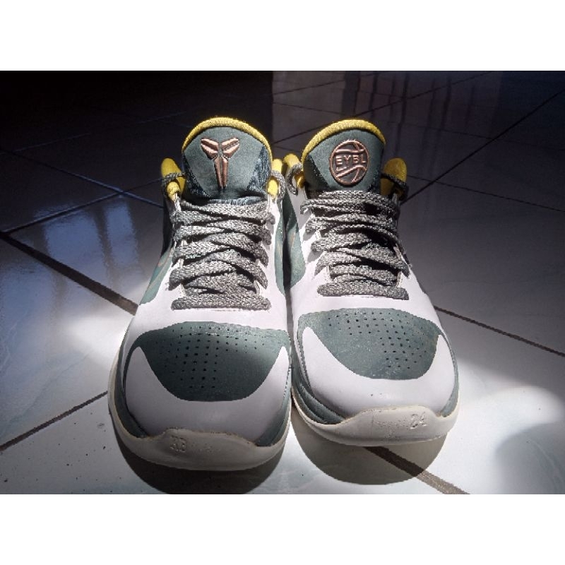 Sepatu Nike Kobe 5 Protro EYBL UK 42 Sepatu Basket Sepatu Pria Sepatu Wanita Sepatu Olahraga Sepatu 