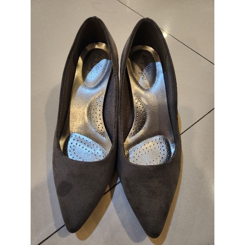 Sepatu Suede Formal dexflex comfort