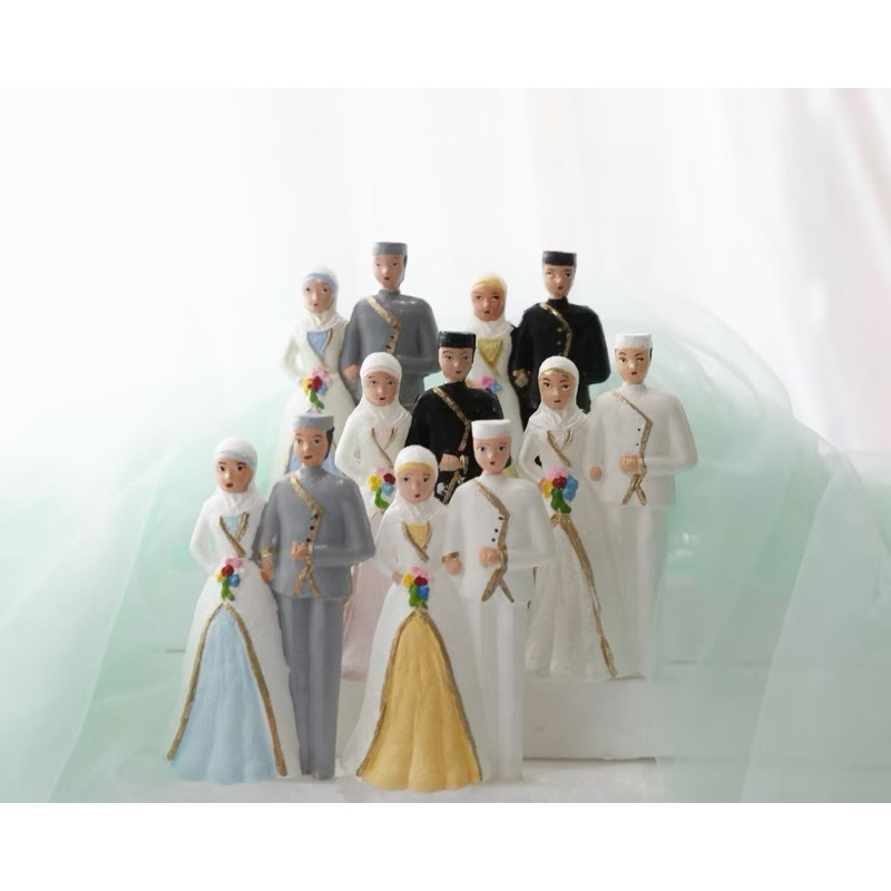 Cake topper mainan lokal pengantin hijab / hiasan kue pengantin hijab/ wedding
