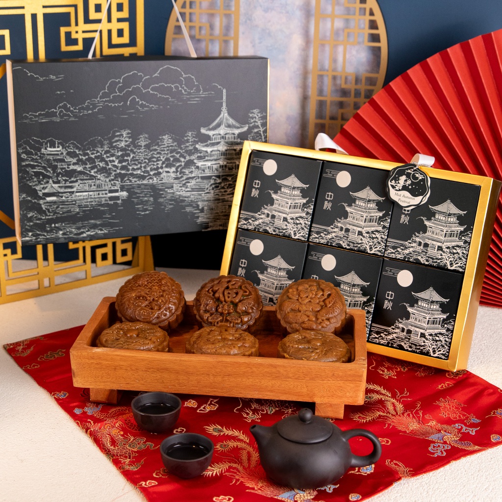 

Hampers Mooncake isi 6 Kue Bulan Mooncake Telur Asin - BYOVEN