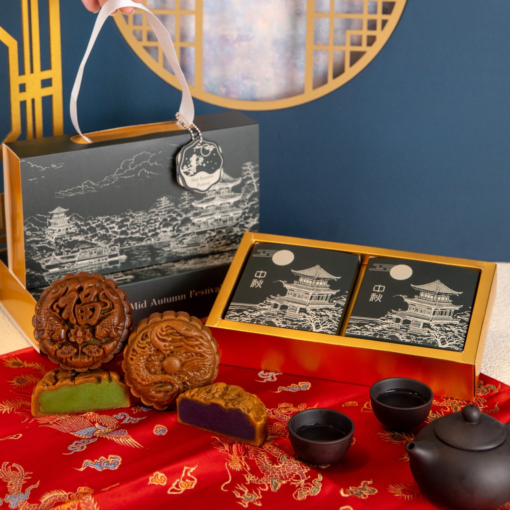 

Hampers Mooncake isi 2 Kue Bulan Mooncake Telur Asin - BYOVEN