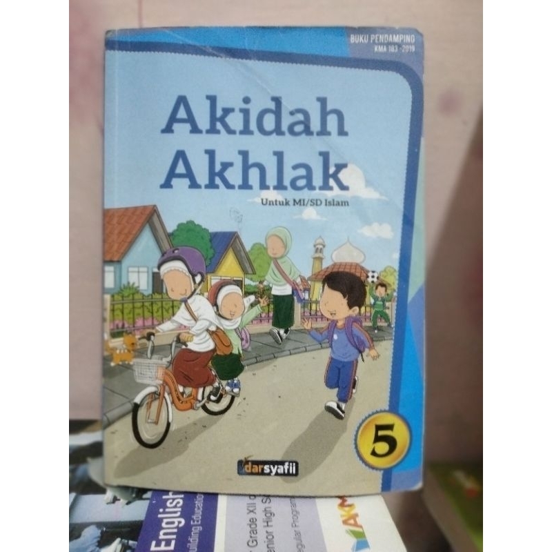 buku akidah akhlak kelas 5 V sd mi madrasah ibtidaiyah darsyafii