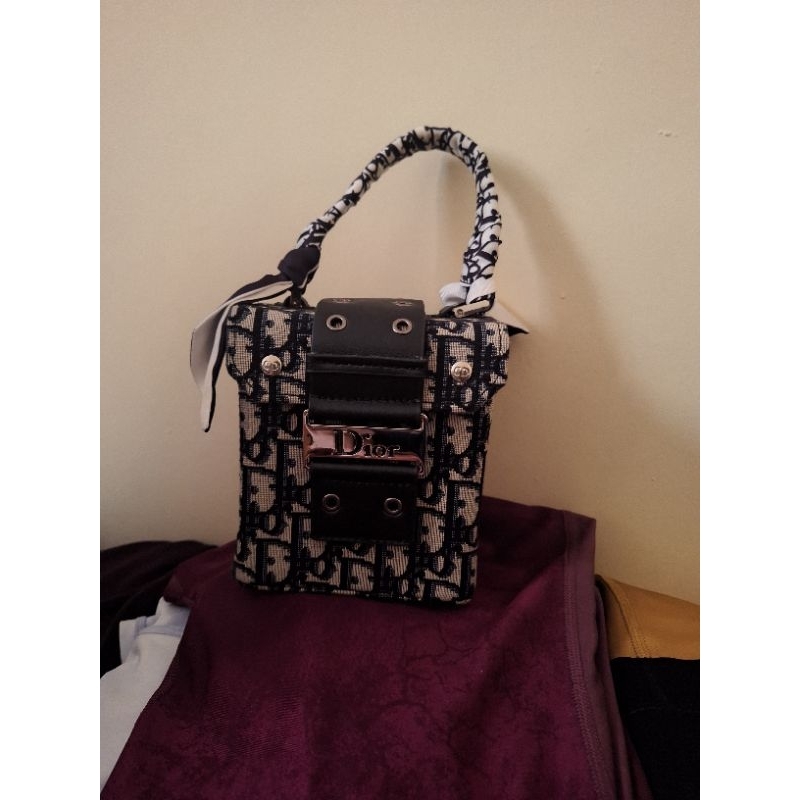 Christian dior tas wanita