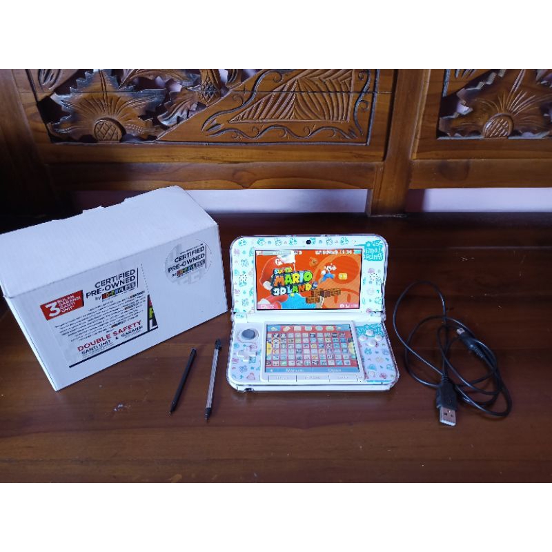 Nintendo 3DS XL CFW 32GB Include Crystal Case dan Metal Stylus