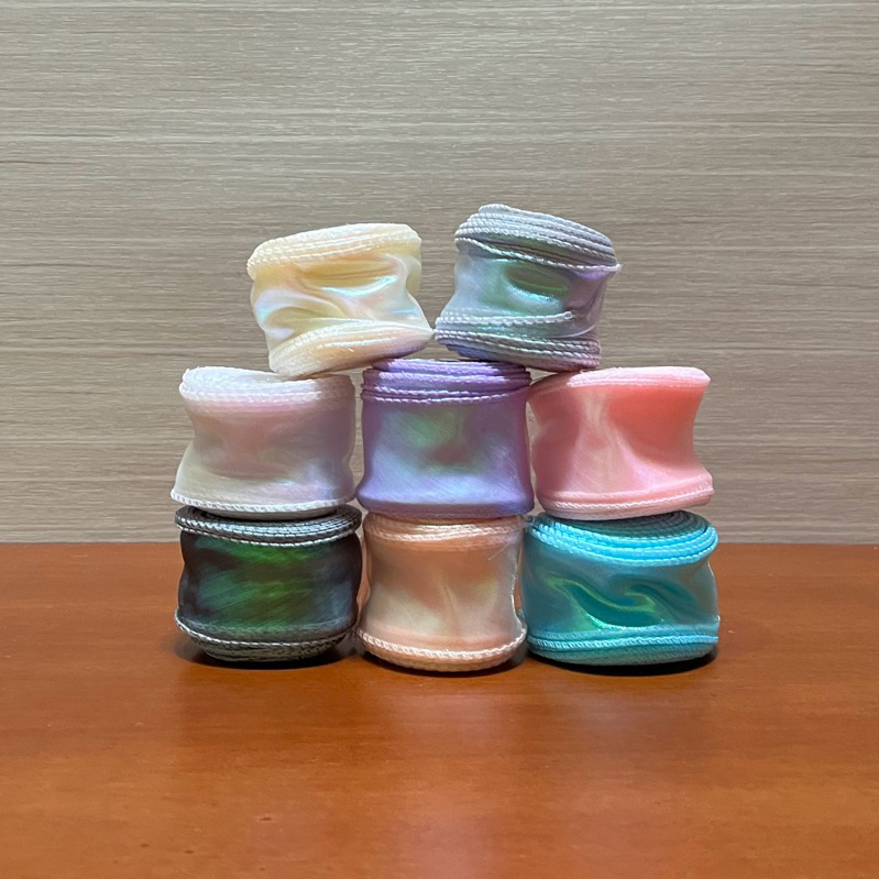 

Fleur Loom - Pita Korea Hologram Fishtail Ribbon / Organdi Gelombang / Pita Kado / Pita Bouquet