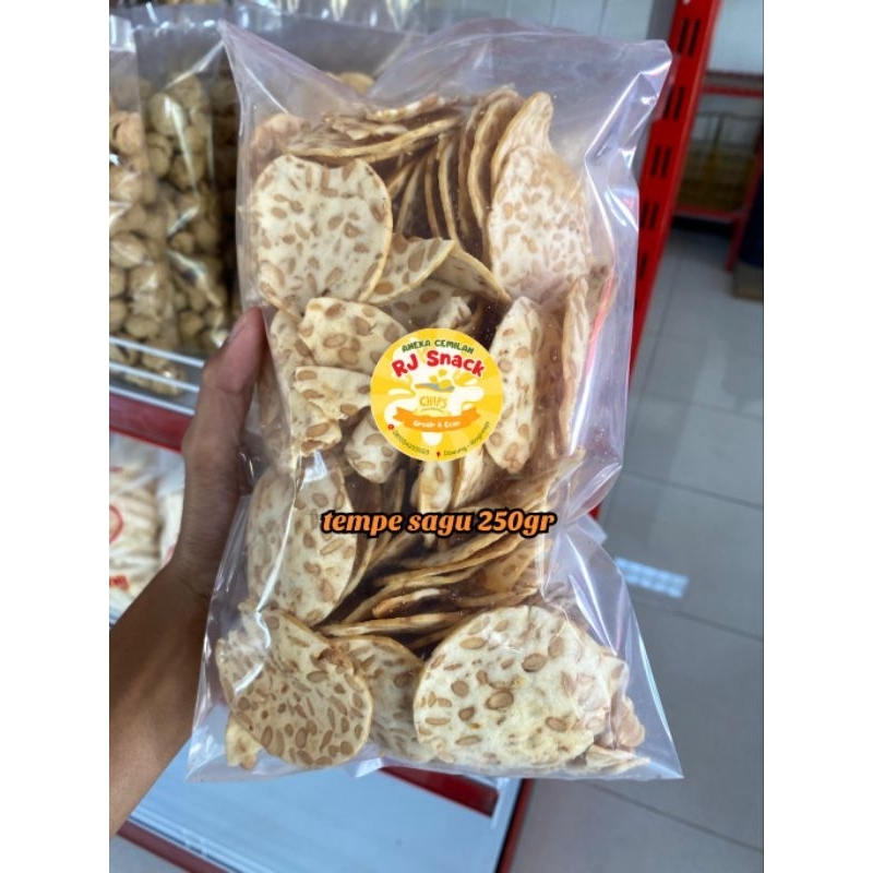 

Snack Kripik Tempe Sagu 250gr camilan cemilan kiloan termurah rj snack kediri