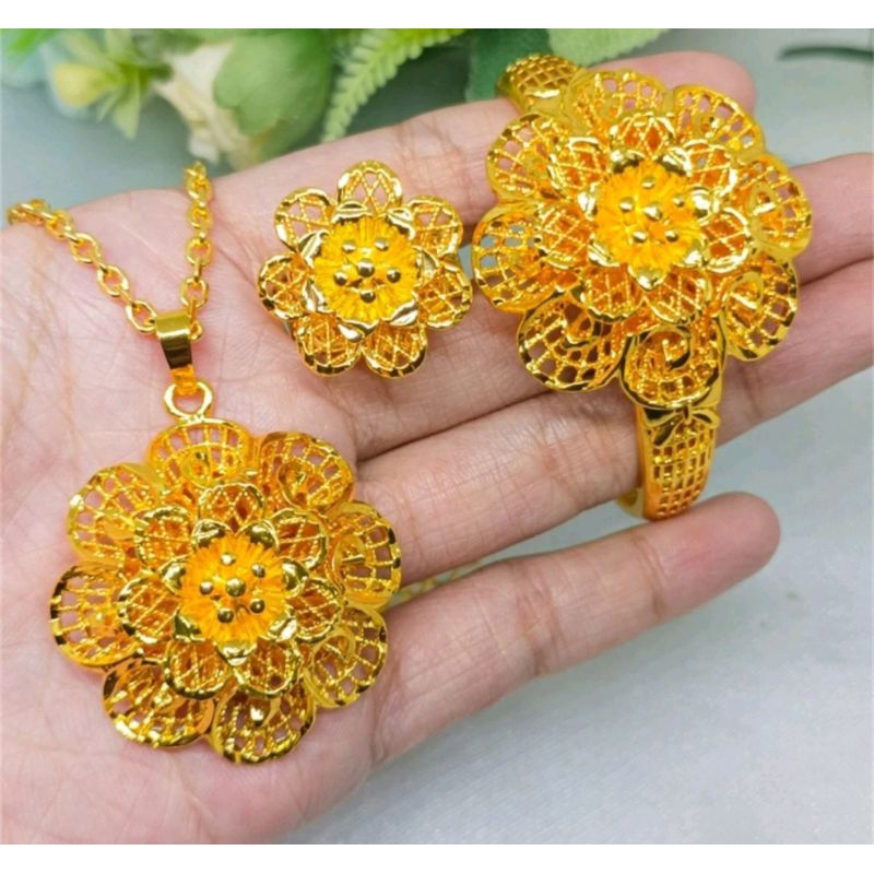 Satu set perhiasan Bunga kendari lapis emas 24k
