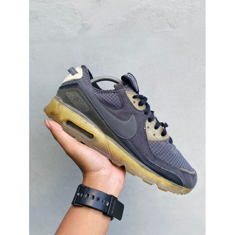 Sepatu Sneakers Air Max 90 Terrascape Second Bekas