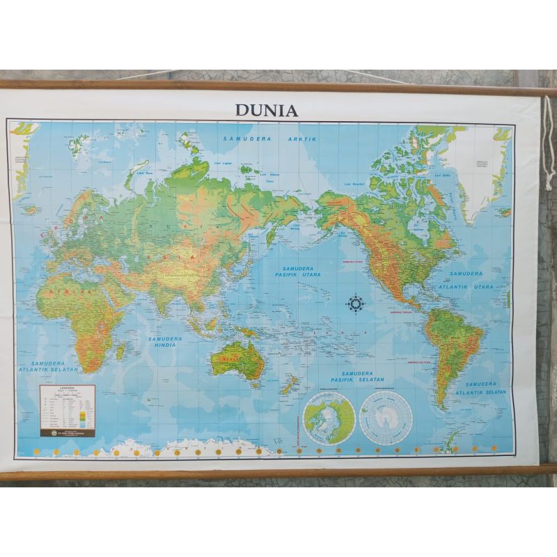 peta dunia sedang bingkai