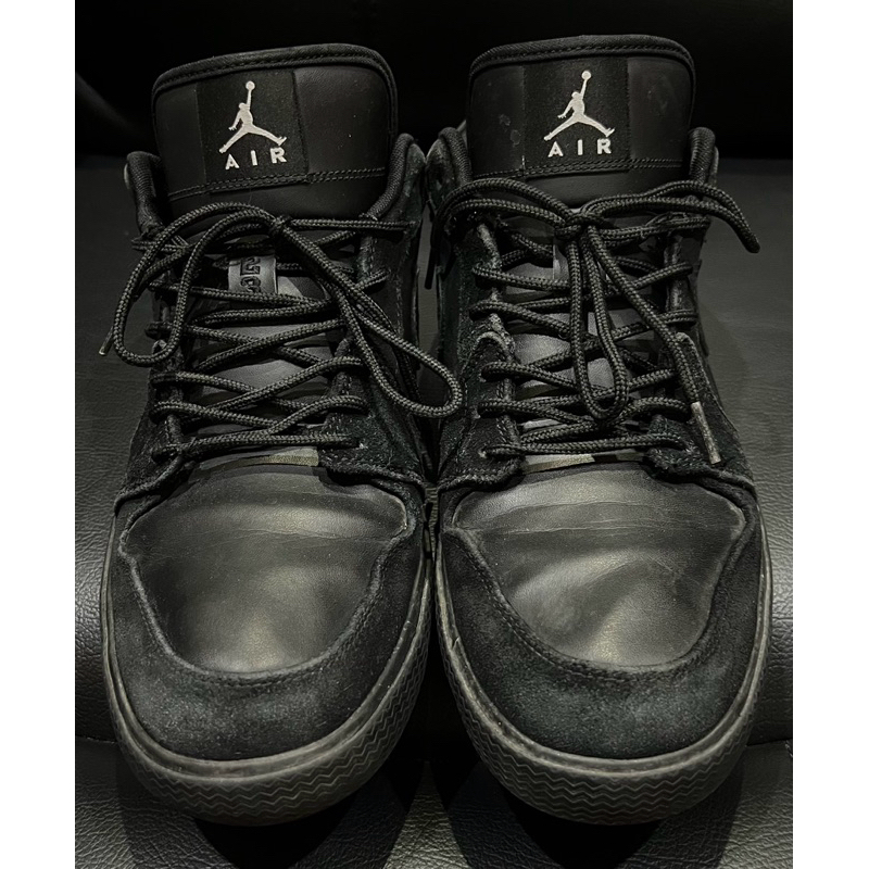 FOR SALE : VERY RARE & VINTAGE ITEM Second Preloved N I K E A.I.R Jordan Low 'Triple Black'  Size : 