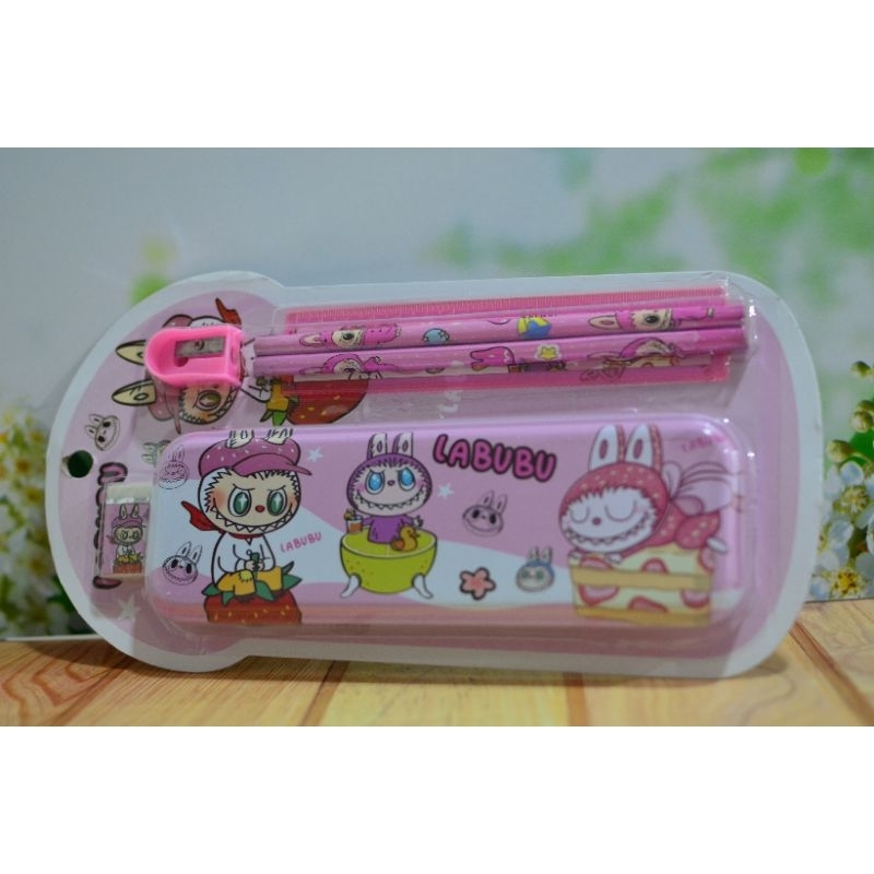 

Labubu The Monsters Pensil Set