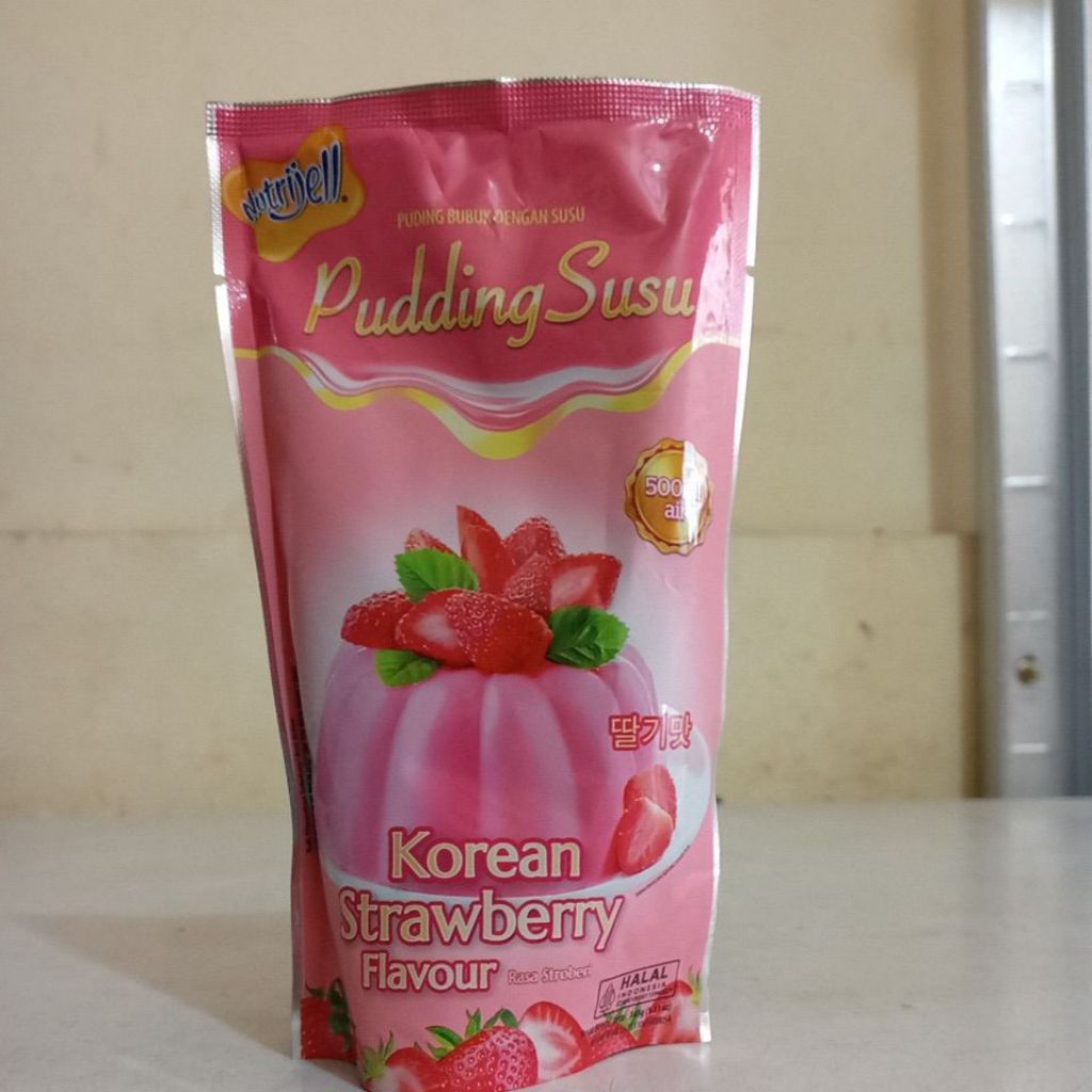 

Nutrijell puding susu Korean strawberry flavour 145g