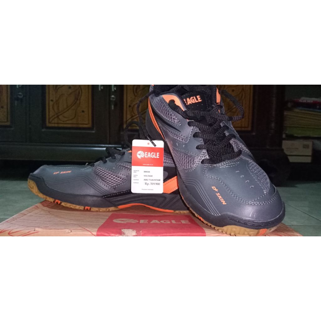 SepatuBadminton Eagle Voltage