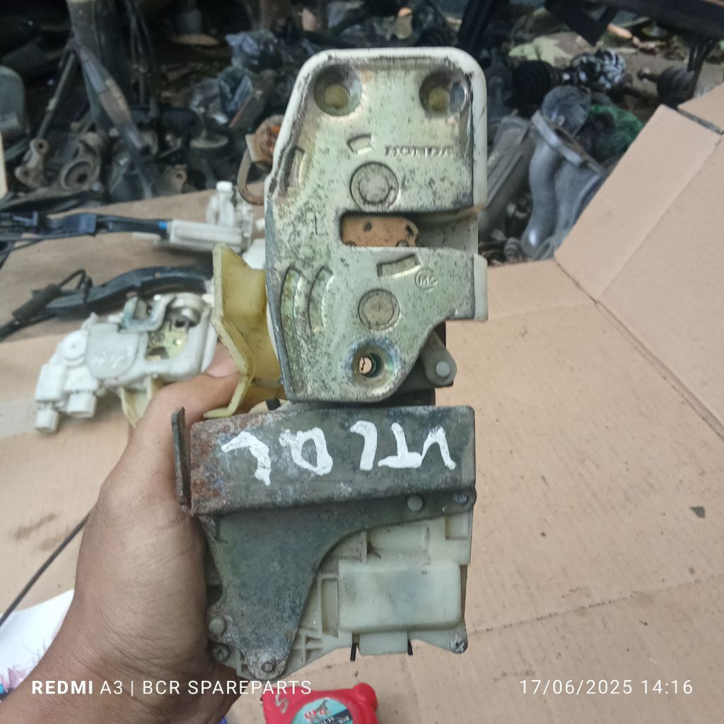 Doorlock Honda Accord VTI-L