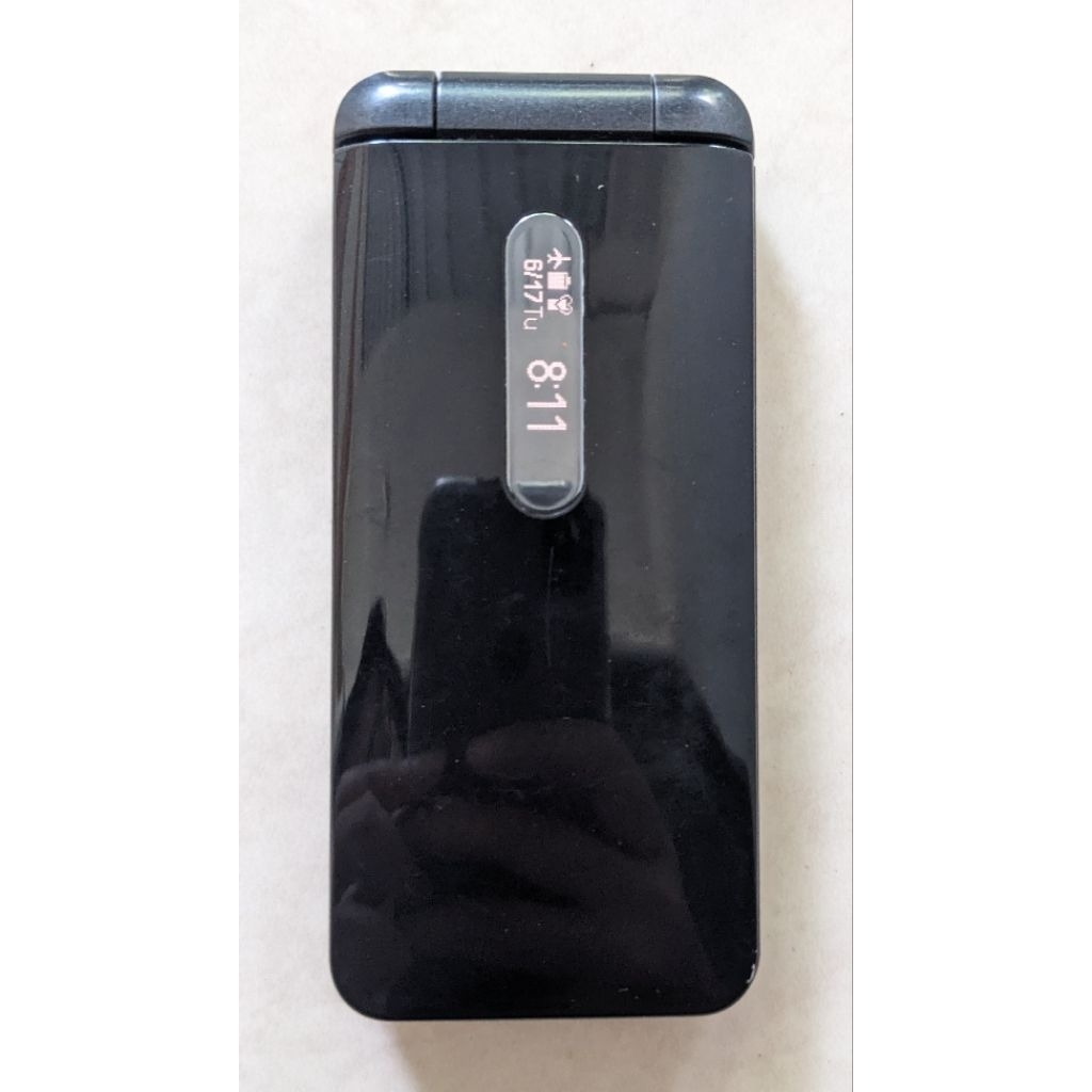 KYOCERA Gratina 4G KYF31 keitai hp jepang minus