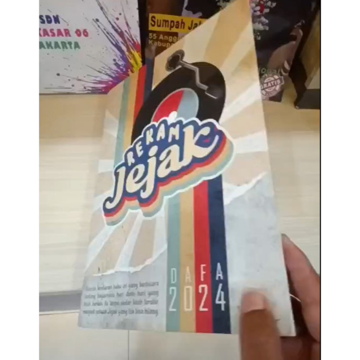 Cetak Buku Tahunan Majalah Magazine Hardcover