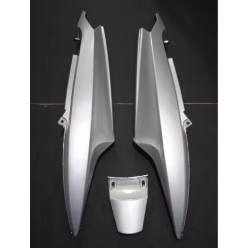Cover body belakang motor Honda Mio sporty Mio smile Warna SILVER