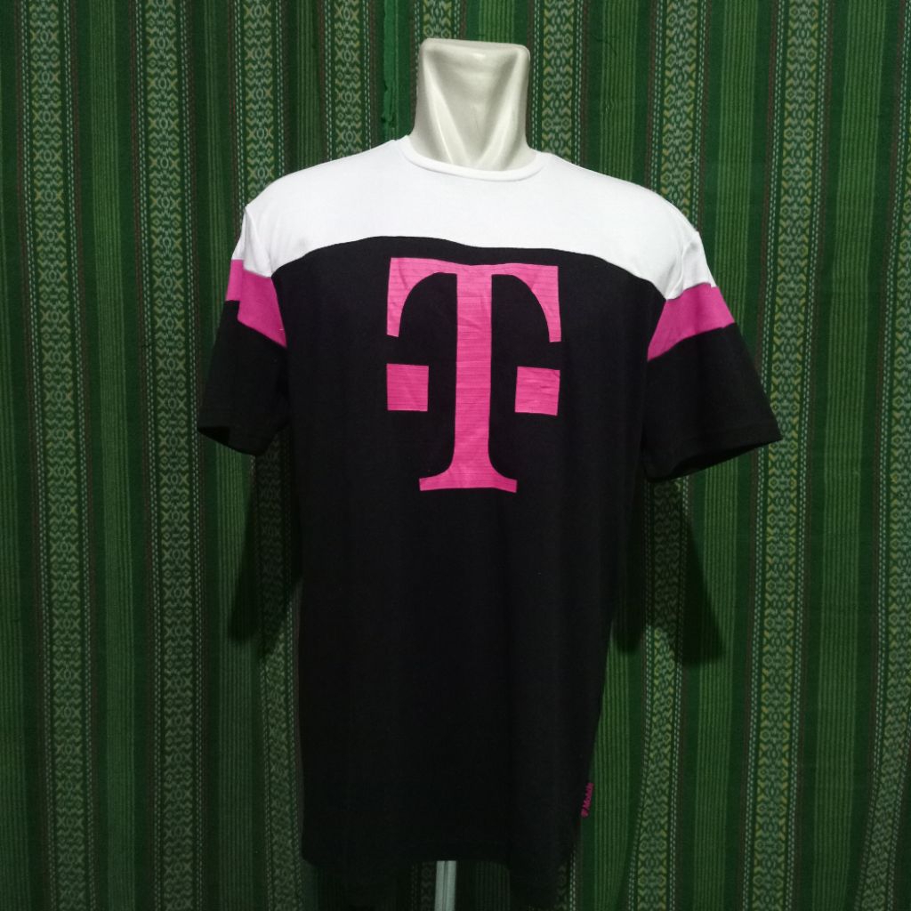 kaos T apparel munchen second
