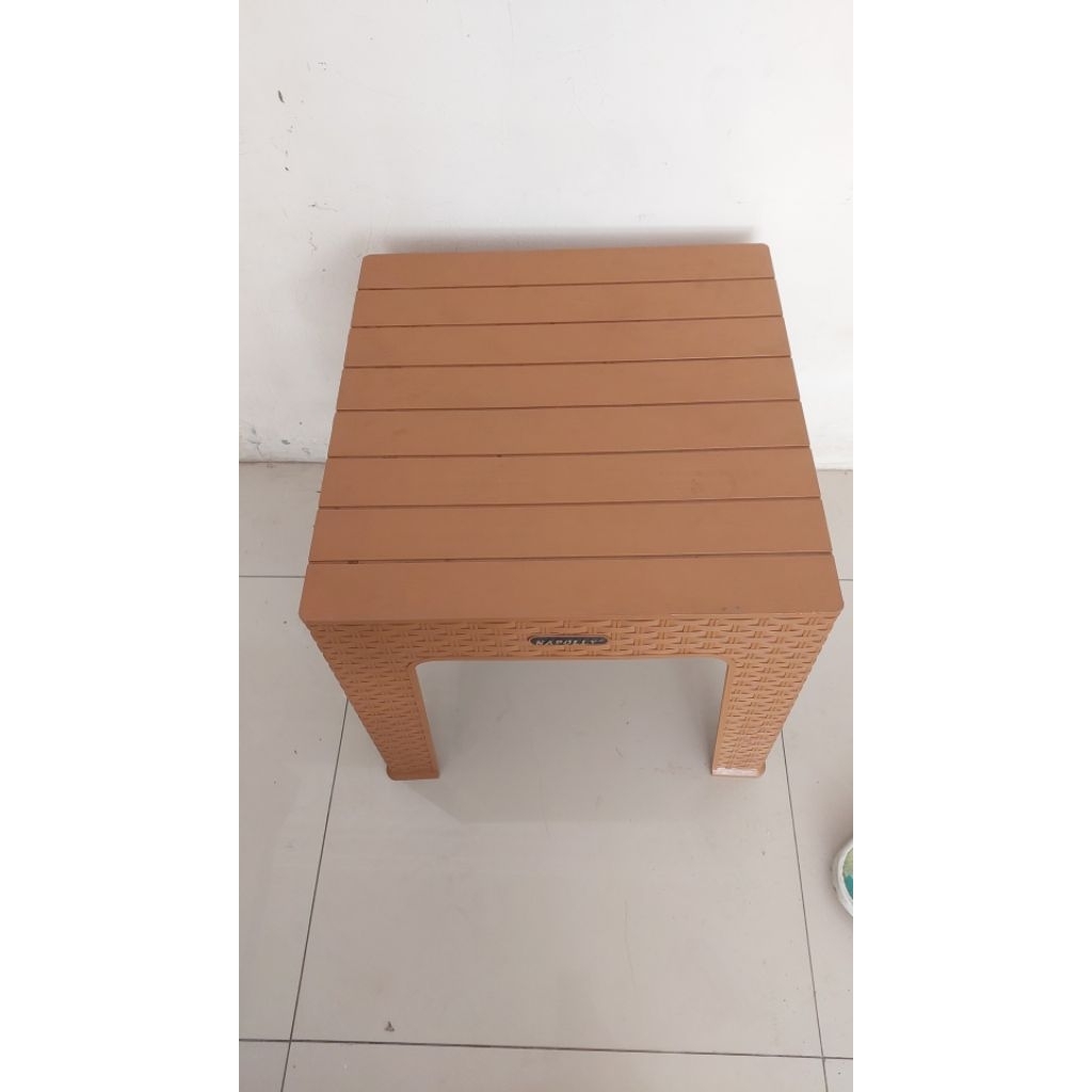 meja napoly