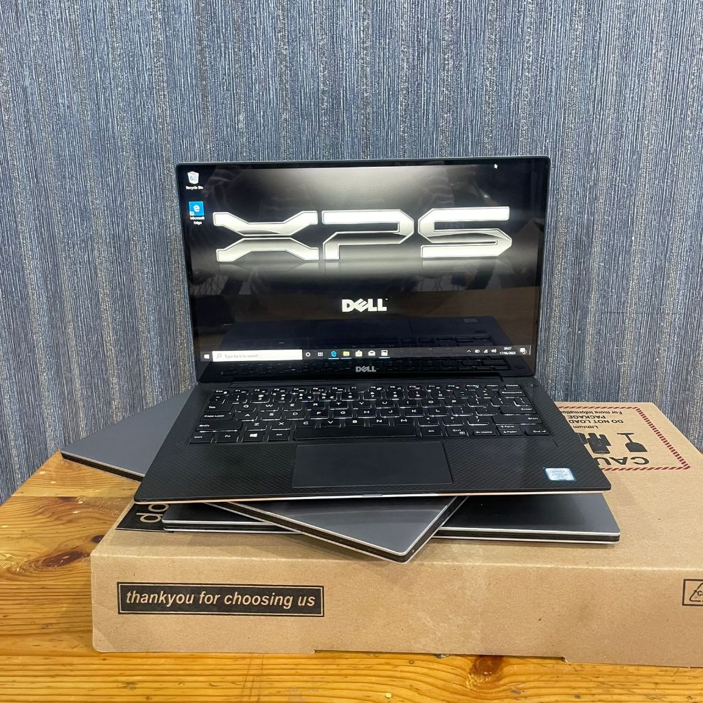 READYSTOCK Laptop DELL XPS 13 9360, Intel Core i5-7200U, 8/256GB, Silver Black