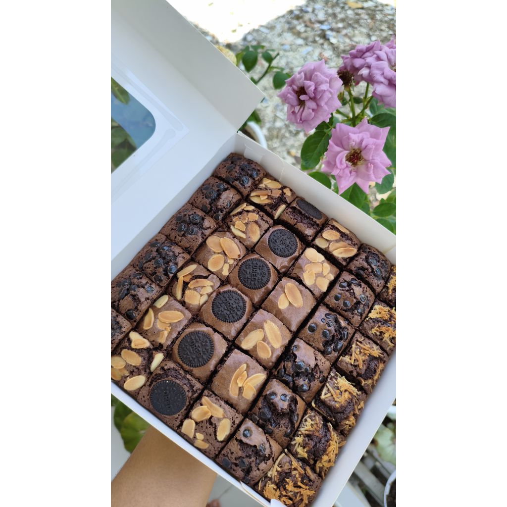 

hampers brownies ukuran 20 cm X 20 Cm