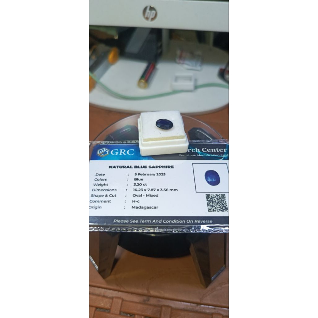 Natural Blue sapphire with memo