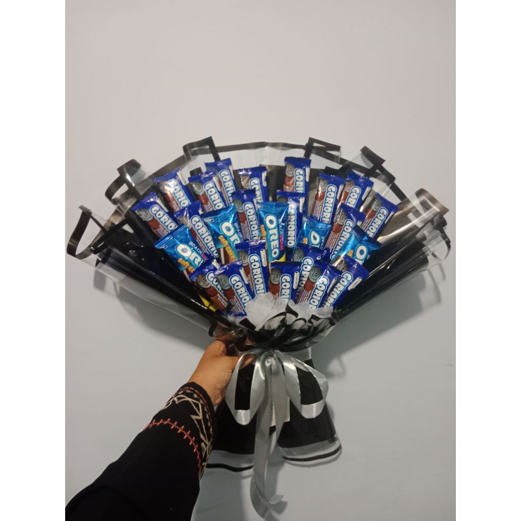 

Buket snack oreo 500 an 20 pcs + bolu oreo 5 pcs