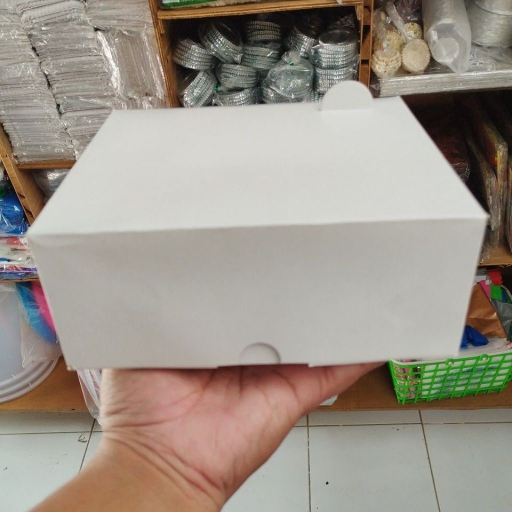 

Dus putih polos Easy Pack ukuran 18x18