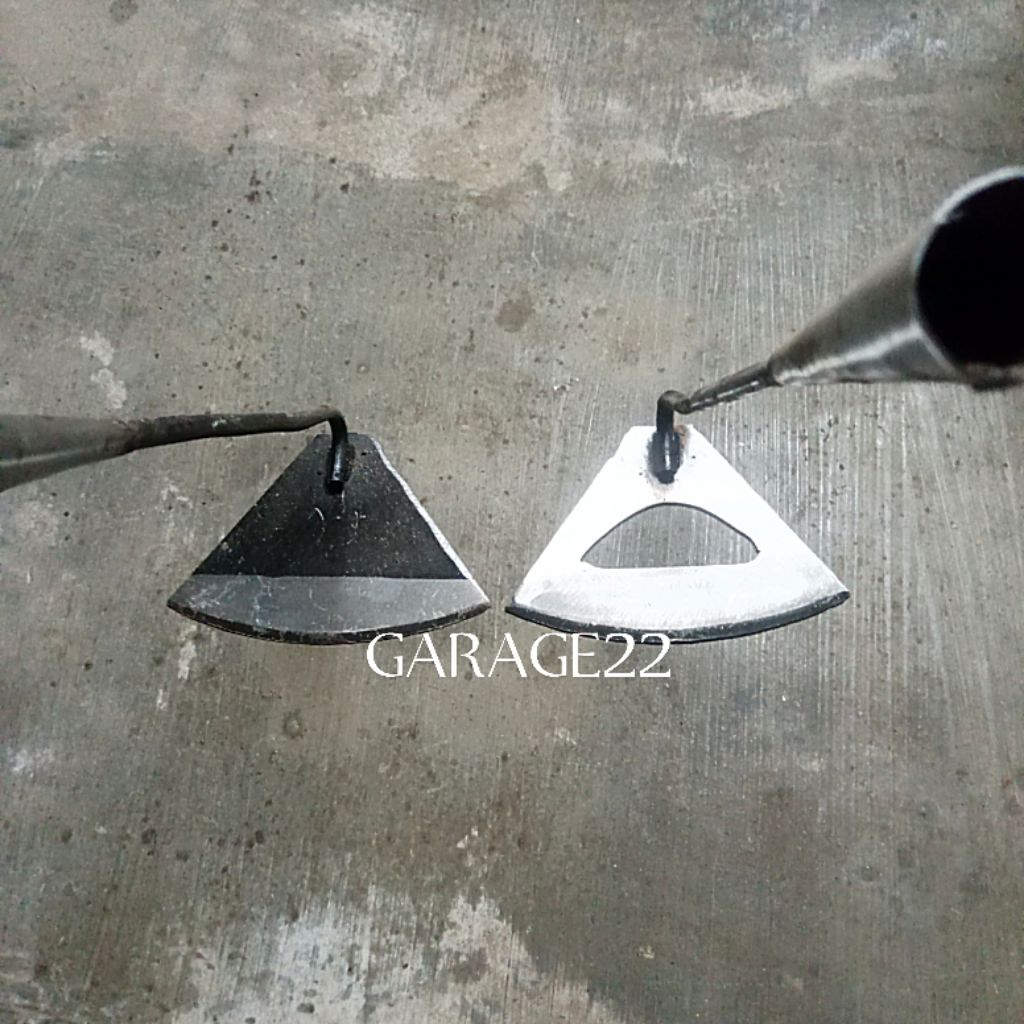 Wangkil Miring/Cangkul Mini Segitiga Besi Plat Kokoh
