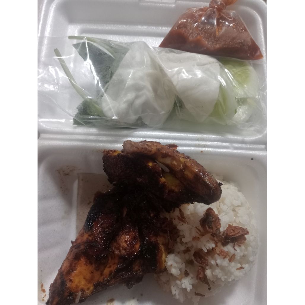 

ayam bakar + nasi (matang)