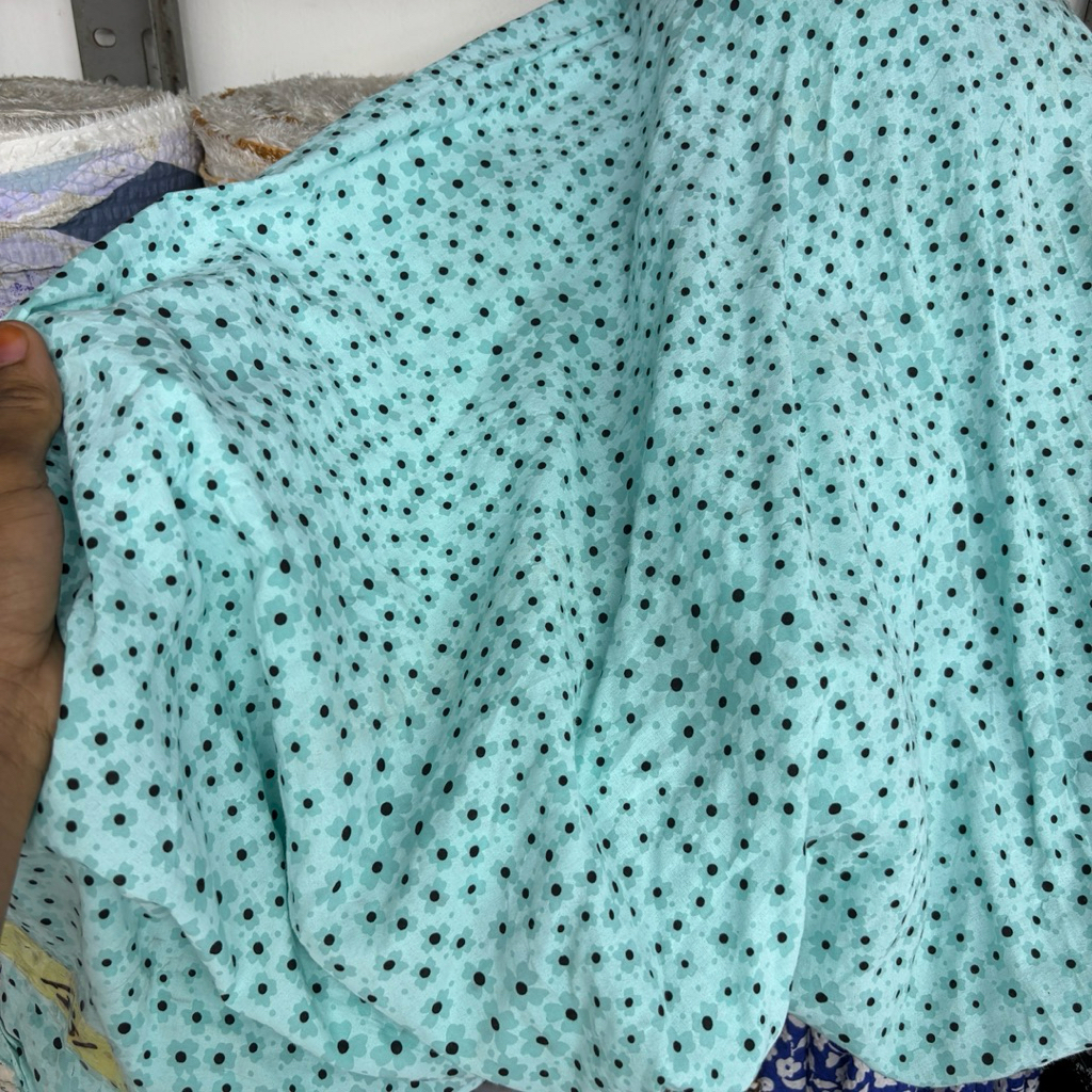 Kain Katun Motif Bunga Kecil Premium – Katun Paris Crinkle Ori Cocok untuk Gamis, Dress, Atasan