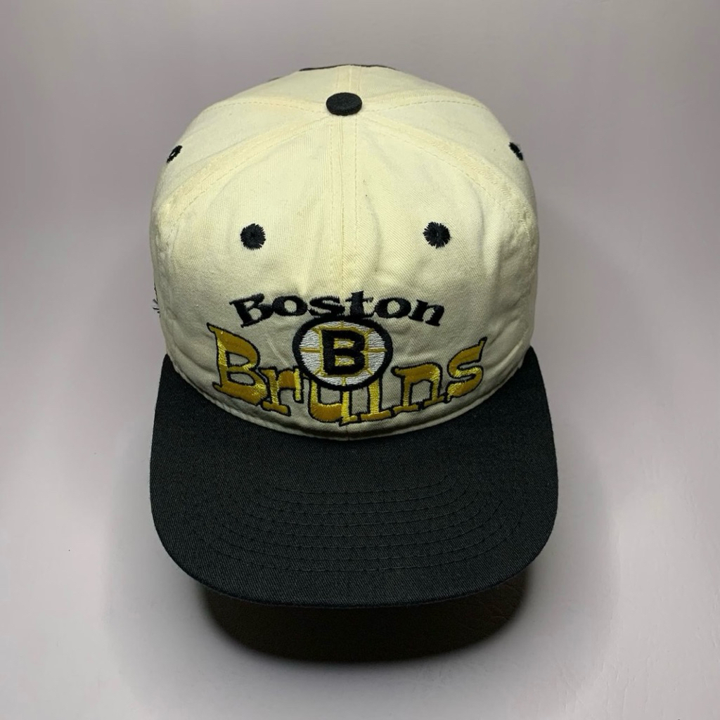 Vintage NHL Boston Bruins Snapback by One Apparel