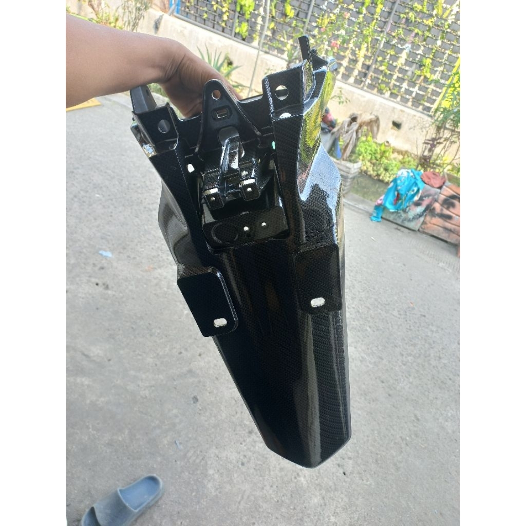 spakbor belakang pcx 150 karbon