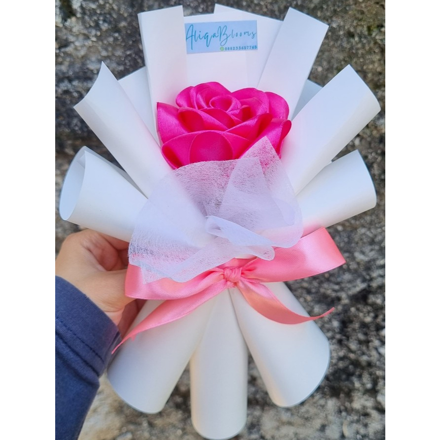 BUKET SINGLE MAWAR SATIN / BUKET MAWAR SATIN