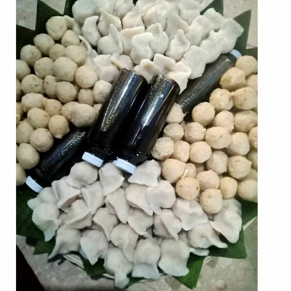 

Pempek ApriWati - Paket Pempek Palembang (Lenjer besar 1,Kapal Selam 1,pempek kecil mix 10 pcs) Asli 100% Asli Ikan Tenggiri
