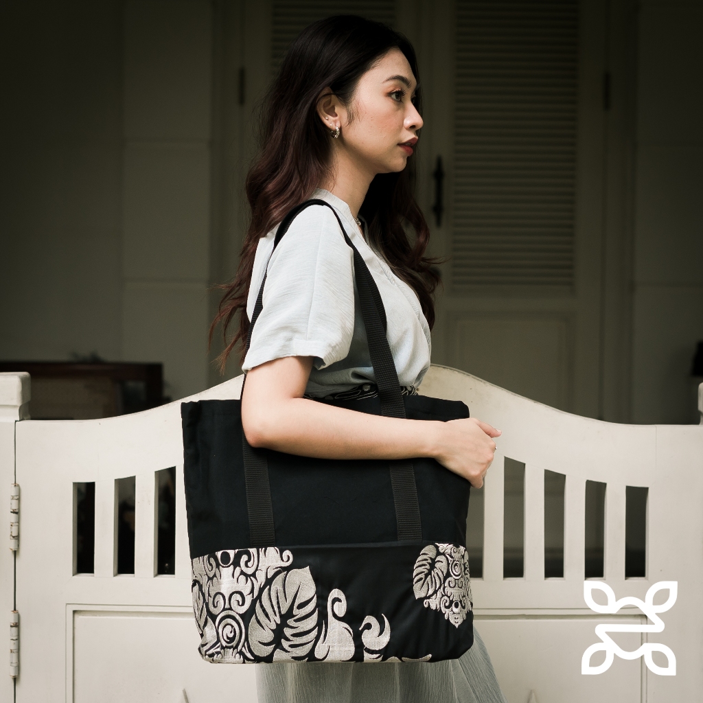 ZHIFARA - Tas Totebag Bordir Motif Bali Barong
