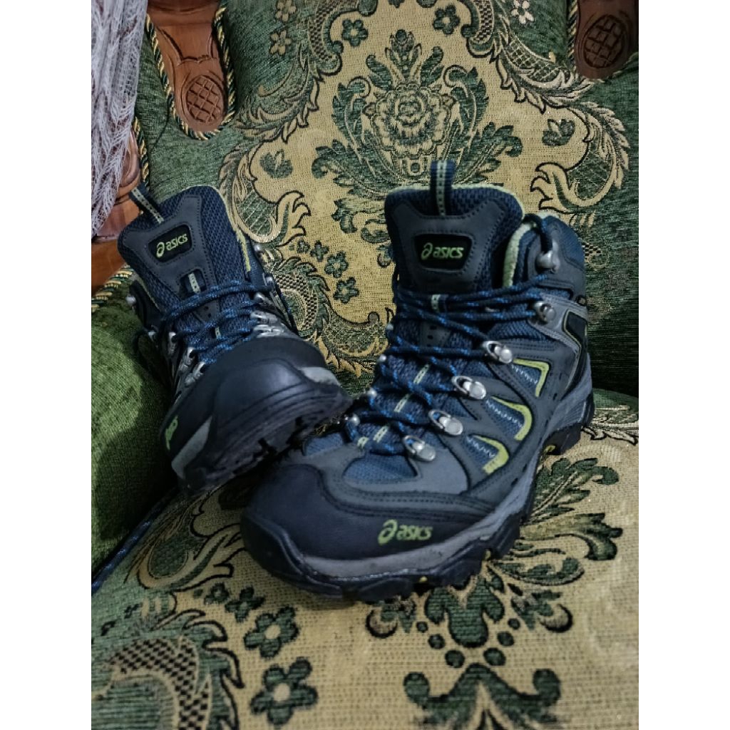 sepatu outdoor asics gel tiera gortex sze 42.5 insole 27cm