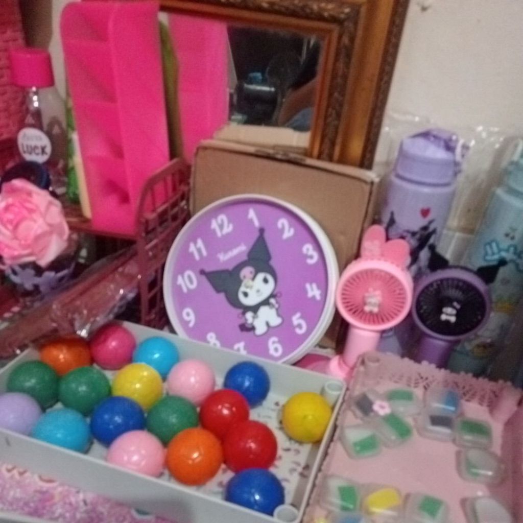 

bola (GACHA) 5 BOLA 3 BOLA PREMI, 2 BOLA BIASA